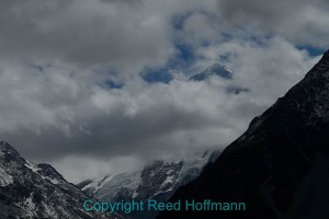 Even when I zoomed out on this shot of Aoraki Mt. Cook, the exposure remained the same because I was in Manual mode. Nikon D800, ISO 100, 1/2000, f/8, 0.0 EV, 70-200mm f/4 lens. Photo copyright Reed Hoffmann.
